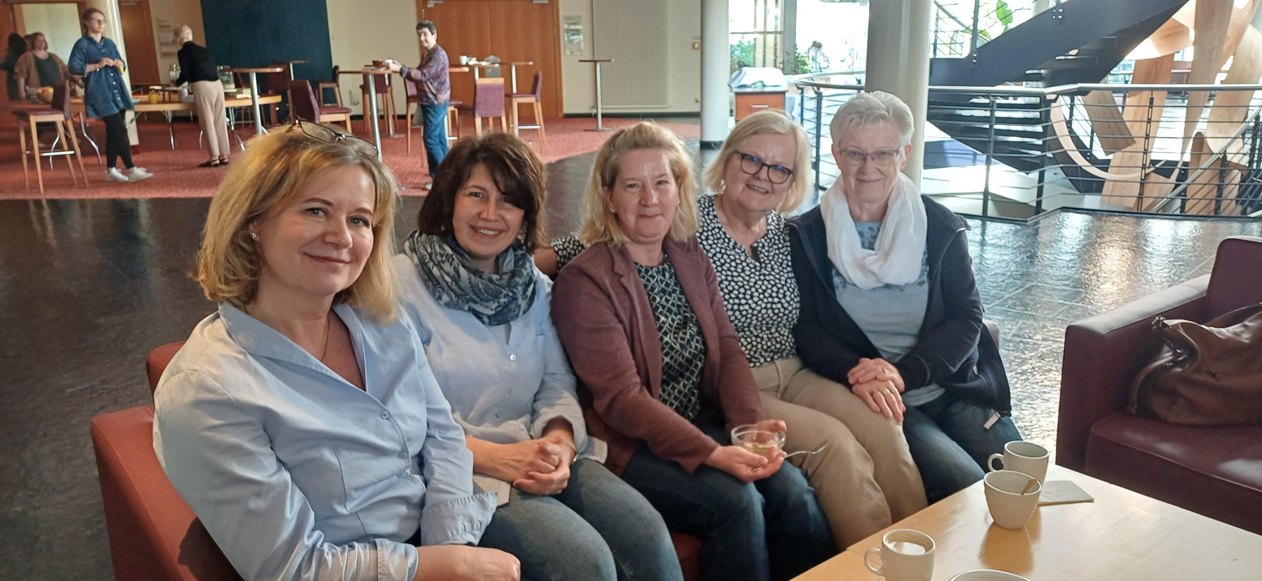 Gruppenfoto von Teilnehmenden einer Fachtagung